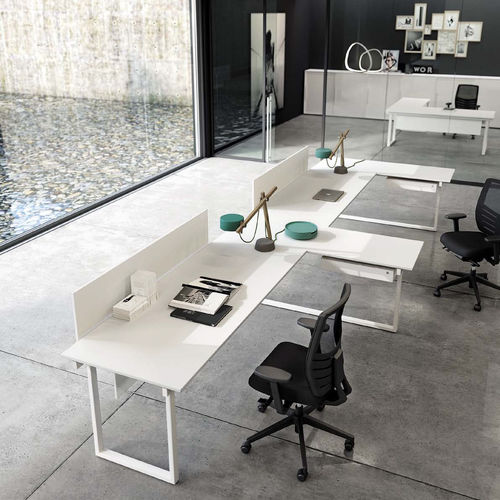 Bureau pour open space - BE.1 - Frezza - sur pied / de 2 à 4 personnes / multiplace