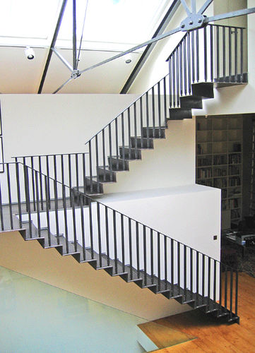 Escalier droit - HEWER STREET  - elite metalcraft - quart tournant / à marches en acier inox / structure en acier