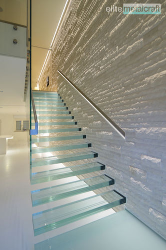 Escalier droit - TOWER WALK - elite metalcraft - à marches en verre / contemporain / cantilever