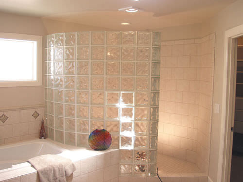 Brique de verre courbe - HEDRON® LX CORNER - DECORA® - Pittsburgh Corning - structure