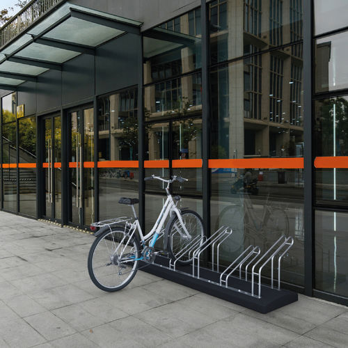 Appui-vélo au sol - UP DOWN - BELLITALIA - pour espace public / en acier à revêtement par poudre / en pierre reconstituée
