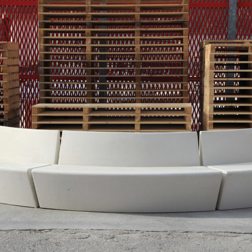 Banc public contemporain - BRAIES CC - BELLITALIA - en béton fibré à ultra haute performance (BFUP) / avec dossier / sans accoudoirs