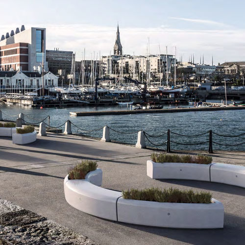 Banc public contemporain - ONDA C - BELLITALIA - en pierre reconstituée / sans dossier / sans accoudoirs