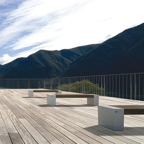 Banc public contemporain - ERACLEA W - BELLITALIA - en bois / en pierre reconstituée / sans dossier