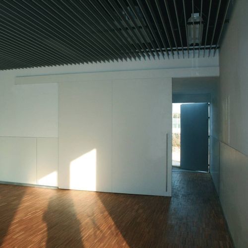Porte d'intérieur - Grupo GUBIA - en hêtre / en pin / en wengé