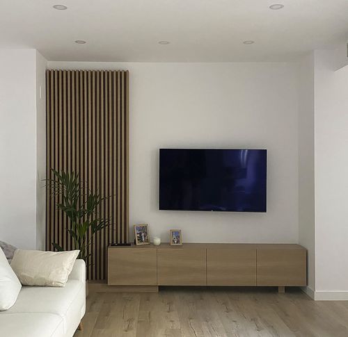 Ensemble TV mural contemporain - Grupo GUBIA - en chêne / en zebrano / avec étagères