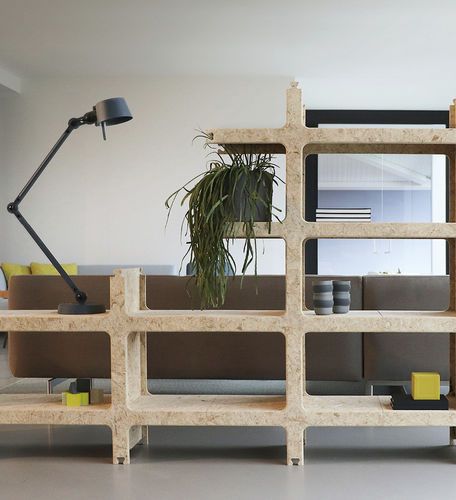 Système d'étagères autoportant - KWART - Casala - contemporain / en bois laqué / professionnel
