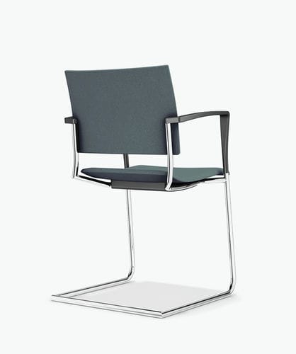 Chaise visiteur contemporaine - FENIKS II - Casala - d'intérieur / en tissu / en bois
