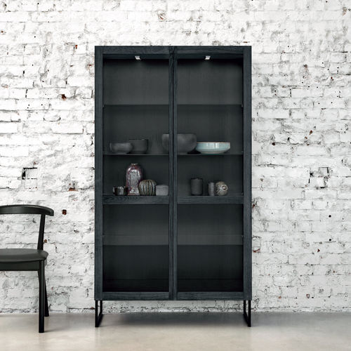 Vitrine armoire contemporaine - #452 - Skovby - à poser / en chêne / en noyer