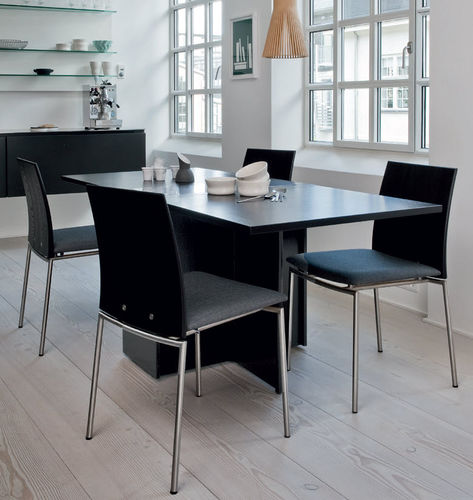 Table à manger contemporaine - #101 - Skovby - en chêne / en noyer / en bois laqué