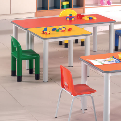 Table d'enseignement contemporaine - 327 - CAMILLO SIRIANNI SAS - en bois / en plastique / avec piètement en métal