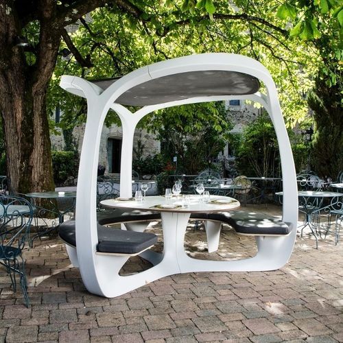 Ensemble table et bancs design original - PERGOLHA - Qui est Paul - en polymère thermoplastique / de jardin / d'extérieur