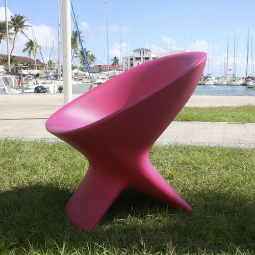 Fauteuil contemporain - UBLO - Qui est Paul - en polymère / de jardin