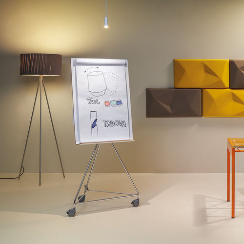 Tableau magnétique - OSAKA - Made Design Barcelona - blanc / autoportant / en fer