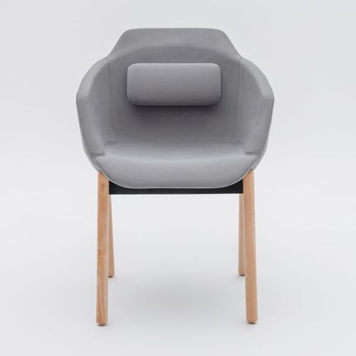 Chaise visiteur contemporaine - ULTRA F - MDD - d'intérieur / en tissu / avec piètement en bois