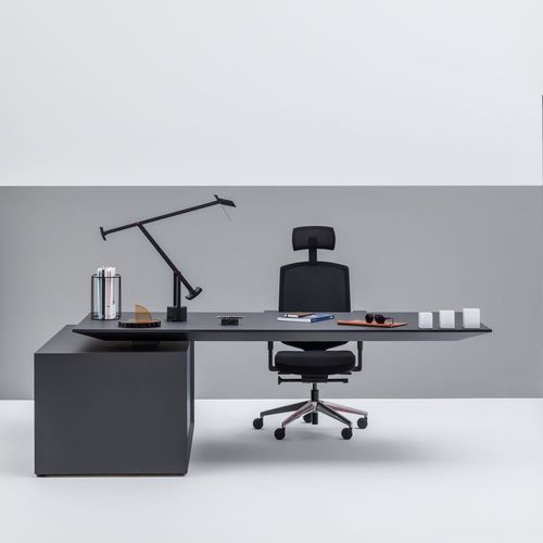 Bureau de direction - GRAVITY - MDD - contemporain / en bois / avec étagère