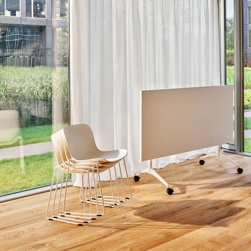 Table contemporaine - REVI  - MDD - en stratifié / en mélaminé / avec piètement en métal