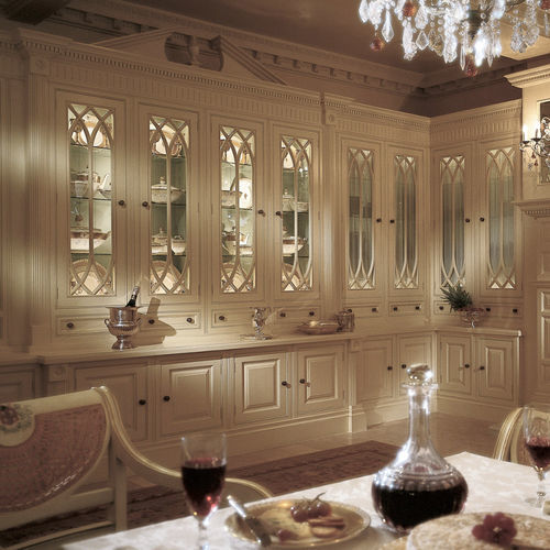 Vaisselier classique - ORNAMENTAL - Clive Christian - en bois