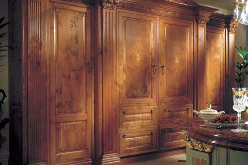Armoire de rangement pour cuisine de style Régence - Clive Christian - en bois