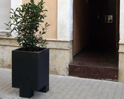 Jardinière en métal - AJC - URBADIS Microarquitectura - carrée / contemporaine / pour espace public