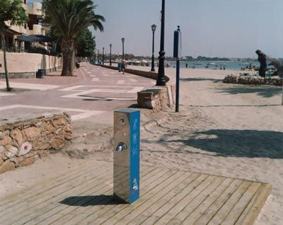 Rince-pied pour espace public - ADA - URBADIS Microarquitectura - à colonne