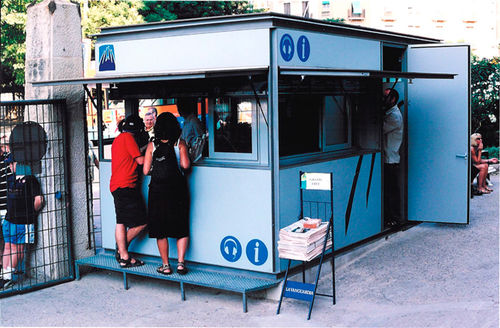 Kiosque d'information - HABANA 18 - URBADIS Microarquitectura - en métal