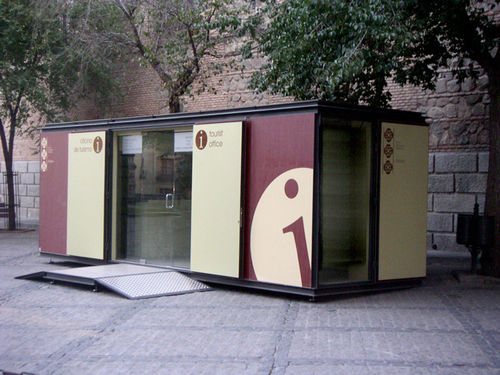 Kiosque d'information - HABANA 45 - URBADIS Microarquitectura - en métal
