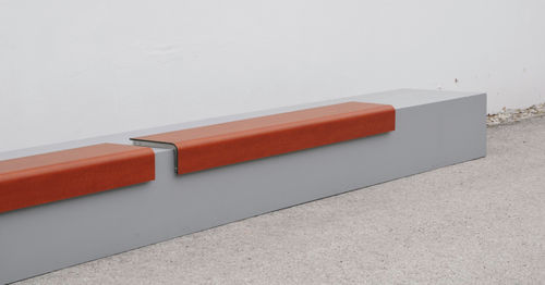 Banc public contemporain - MIRAMONDO : IL POSTO HPL  - Pro Urba - Aqua Pro Urba - en bois / en métal
