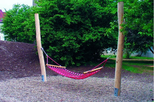 Hamac pour espaces publics - SPIELART : POTEAUX ROBINIER - Pro Urba - Aqua Pro Urba