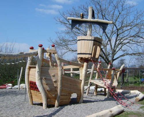 Structure de jeu pour aire de jeux - SPIELART : LE BATEAU GUNDELFINGEN L18 - Pro Urba - Aqua Pro Urba - en bois