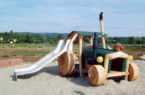 Véhicule pour aire de jeux - SPIELART : LE TRACTEUR N6-1 - Pro Urba - Aqua Pro Urba