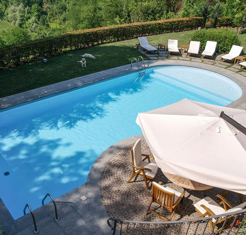 Piscine sur mesure - Taormina - Piscine Acquaform - margelle intégrée / d'extérieur / enterrée