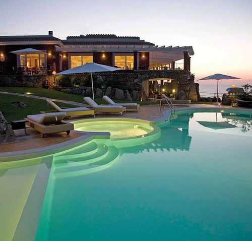 Piscine sur mesure - Tropea - Piscine Acquaform - margelle intégrée / d'extérieur / enterrée
