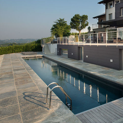 Échelle de piscine fixe - Piscine Acquaform - en acier inoxydable / résidentielle / d'extérieur