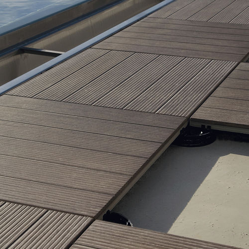 Plancher technique en bois - PAVIMENTO SOPRAELEVATO - Ge Giussani - en grès cérame / stratifié / en céramique