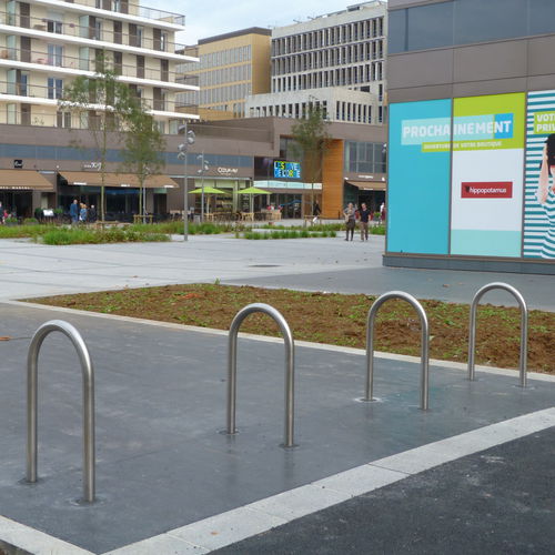 Appui-vélo au sol - RADIUS - NORCOR MOB.URBAIN - pour espace public / en inox / professionnel