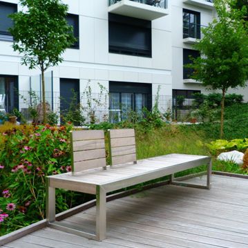 Banc public contemporain - SKOP - NORCOR MOB.URBAIN - en bois exotique / en acier inoxydable / avec dossier