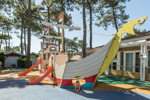Structure de jeu pour collectivité - 3690 LE GALION - Transalp - pour aire de jeux / pour espace public / en aluminium