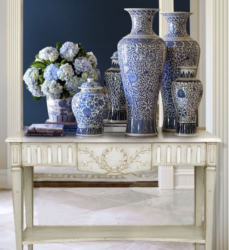 Console de style Louis XVI - 550 B - MOISSONNIER - en bois laqué / en hêtre / en marbre