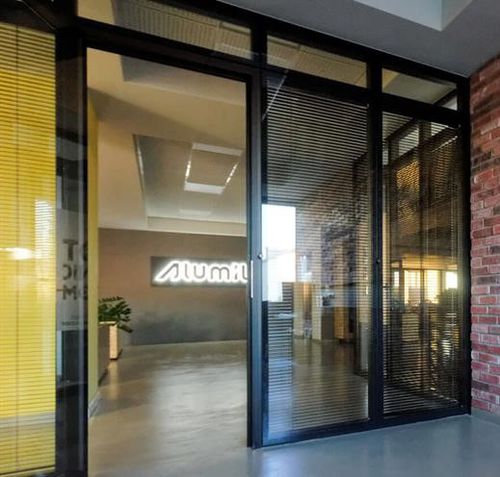 Cloison amovible - SMARTIA P200 - ALUMIL - vitrée / en bois / en aluminium