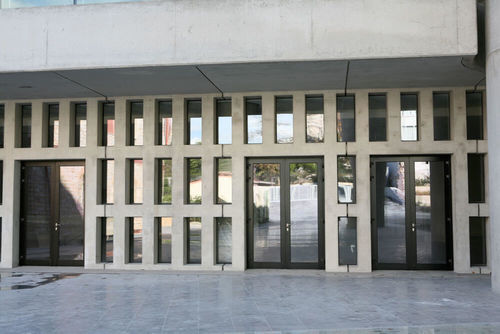 Porte d'entrée - SMARTIA M15000 - ALUMIL - aluminium / battante / contemporaine