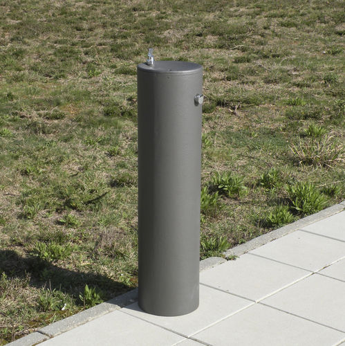 Fontaine à eau non spécifié - LINEA - LARUS DESIGN - d'extérieur / en acier / en fonte