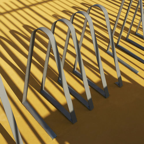 Range-vélo au sol - TRI&Acirc;NGULO - LARUS DESIGN - pour espace public / en acier / professionnel