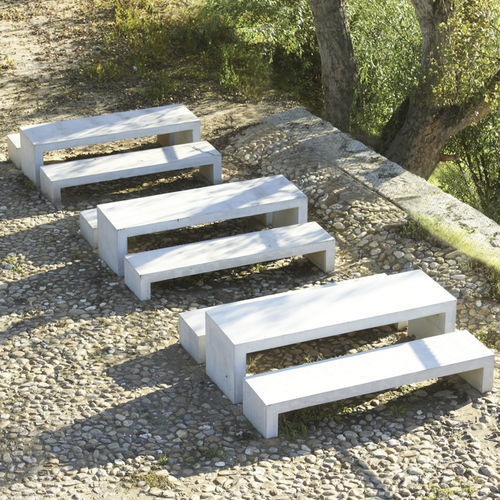 Ensemble table et bancs contemporain - BALAR&Eacute;S - LARUS DESIGN - en béton / de jardin / de jardin