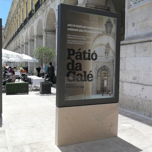Panneau publicitaire à encastrer - Mupi  - LARUS DESIGN - à LED
