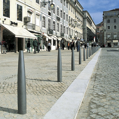 Borne anti-stationnement - FRADINHOS - LARUS DESIGN - amovible / en fonte / pour espace public