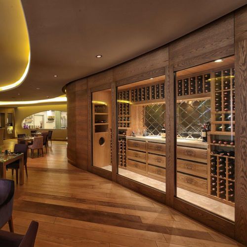 Cave à vin professionnelle - INTERCONTINENTAL ISTANBUL - Focus Wine Cellars - encastrable / en verre / en bois massif
