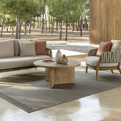 Table basse contemporaine - VENICE D90 - TALENTI - en teck / en pierre de lave / avec piètement en teck