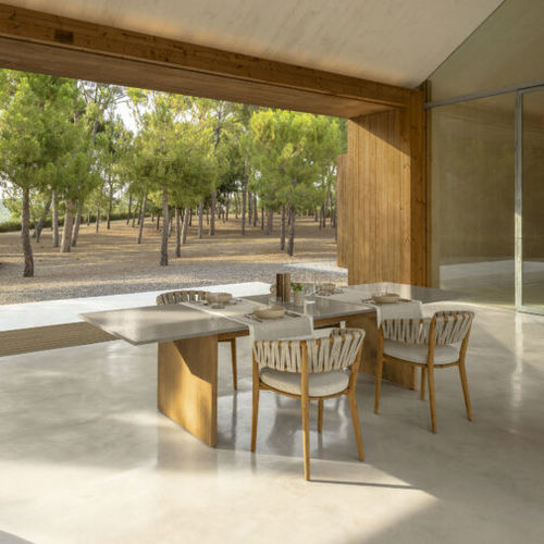 Table à manger contemporaine - VENICE - TALENTI - en teck / en pierre de lave / avec piètement en teck
