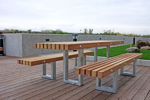 Banc public contemporain - TORD - Factory Street Furniture - en bois / en acier galvanisé / écolabel FSC